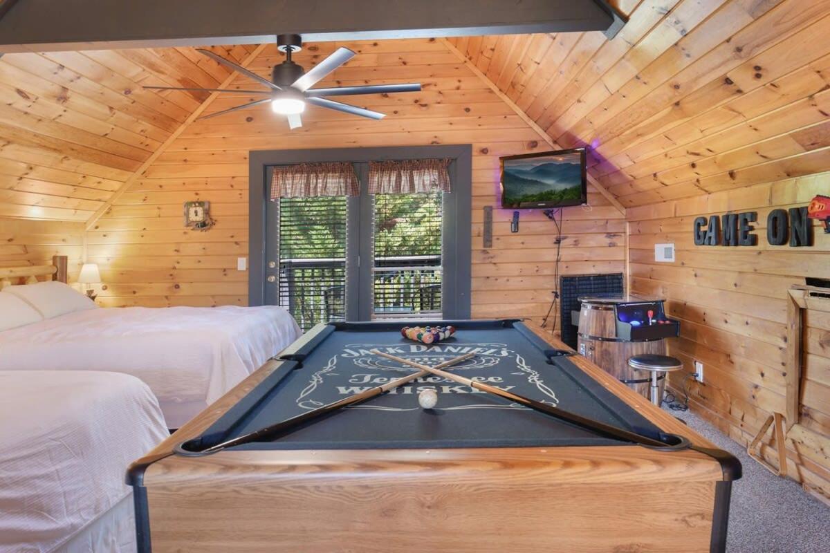 Ryes And Shine Bootlegger'S Cabin! Hot Tub* Pool* Arcade* Billiards *Ev * Pet Friendly Sevierville Eksteriør bilde