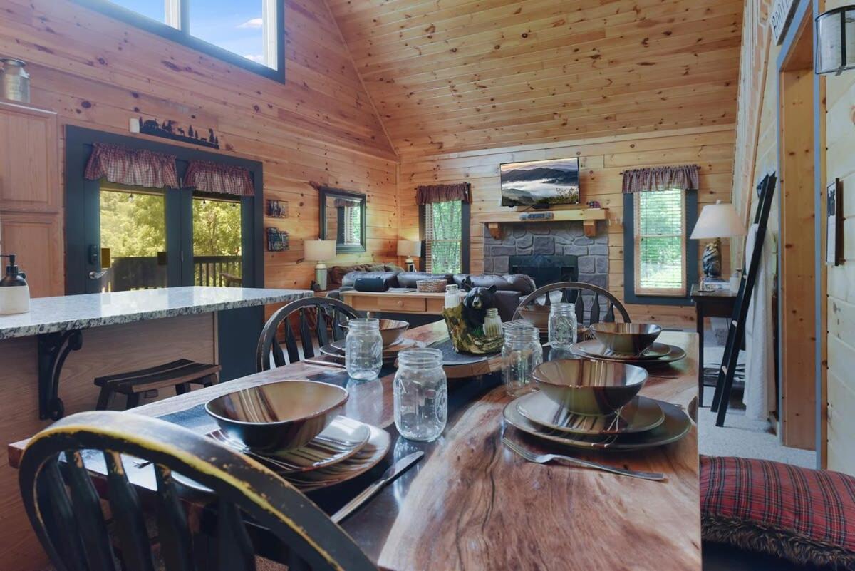 Ryes And Shine Bootlegger'S Cabin! Hot Tub* Pool* Arcade* Billiards *Ev * Pet Friendly Sevierville Eksteriør bilde