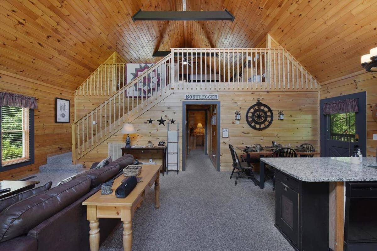 Ryes And Shine Bootlegger'S Cabin! Hot Tub* Pool* Arcade* Billiards *Ev * Pet Friendly Sevierville Eksteriør bilde