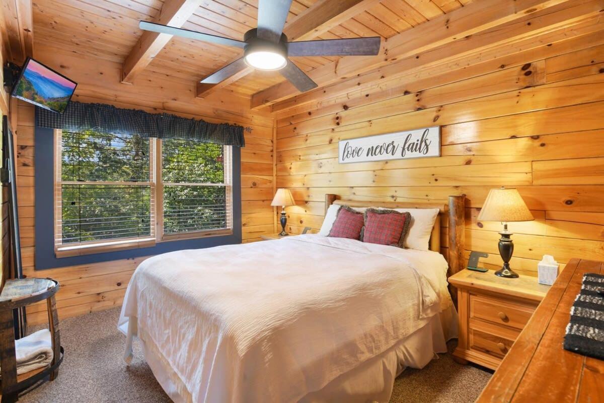 Ryes And Shine Bootlegger'S Cabin! Hot Tub* Pool* Arcade* Billiards *Ev * Pet Friendly Sevierville Eksteriør bilde