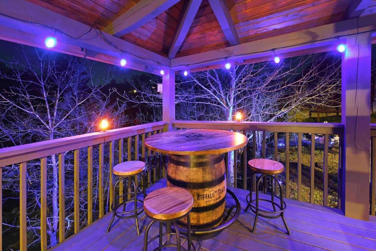 Ryes And Shine Bootlegger'S Cabin! Hot Tub* Pool* Arcade* Billiards *Ev * Pet Friendly Sevierville Eksteriør bilde