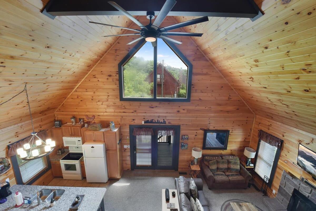 Ryes And Shine Bootlegger'S Cabin! Hot Tub* Pool* Arcade* Billiards *Ev * Pet Friendly Sevierville Eksteriør bilde