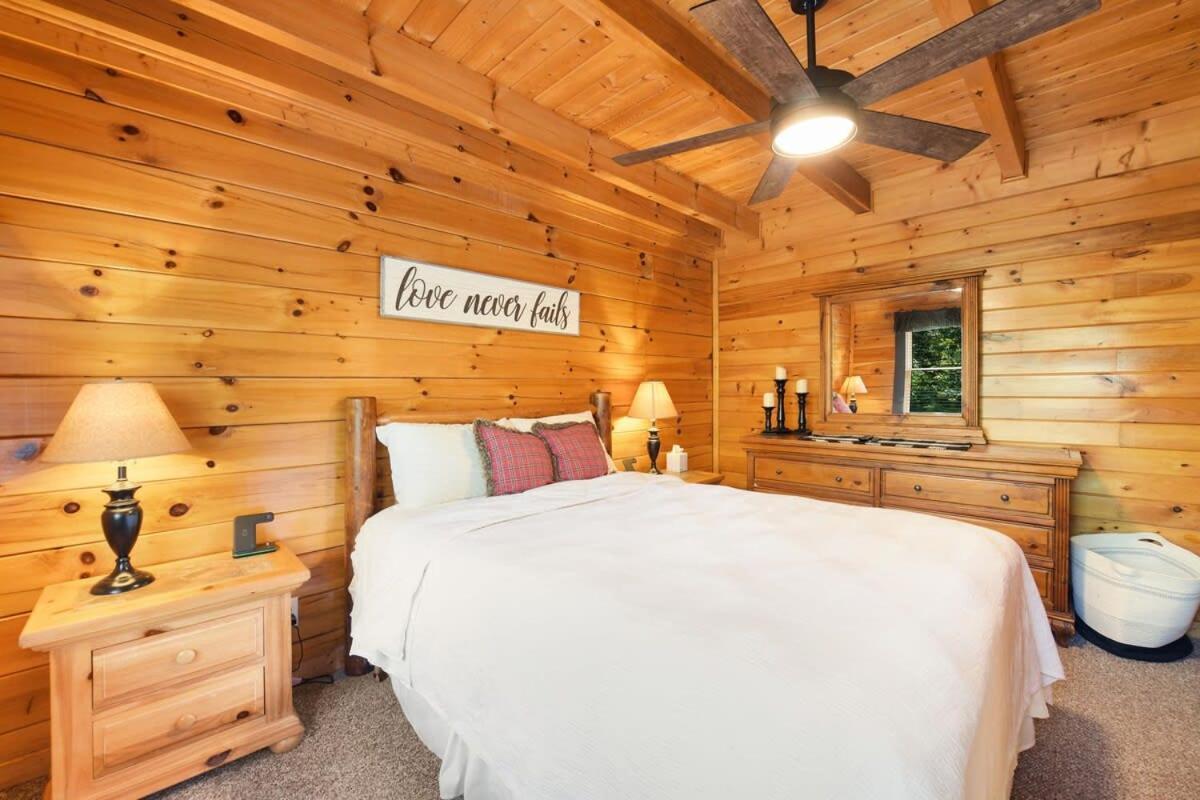 Ryes And Shine Bootlegger'S Cabin! Hot Tub* Pool* Arcade* Billiards *Ev * Pet Friendly Sevierville Eksteriør bilde