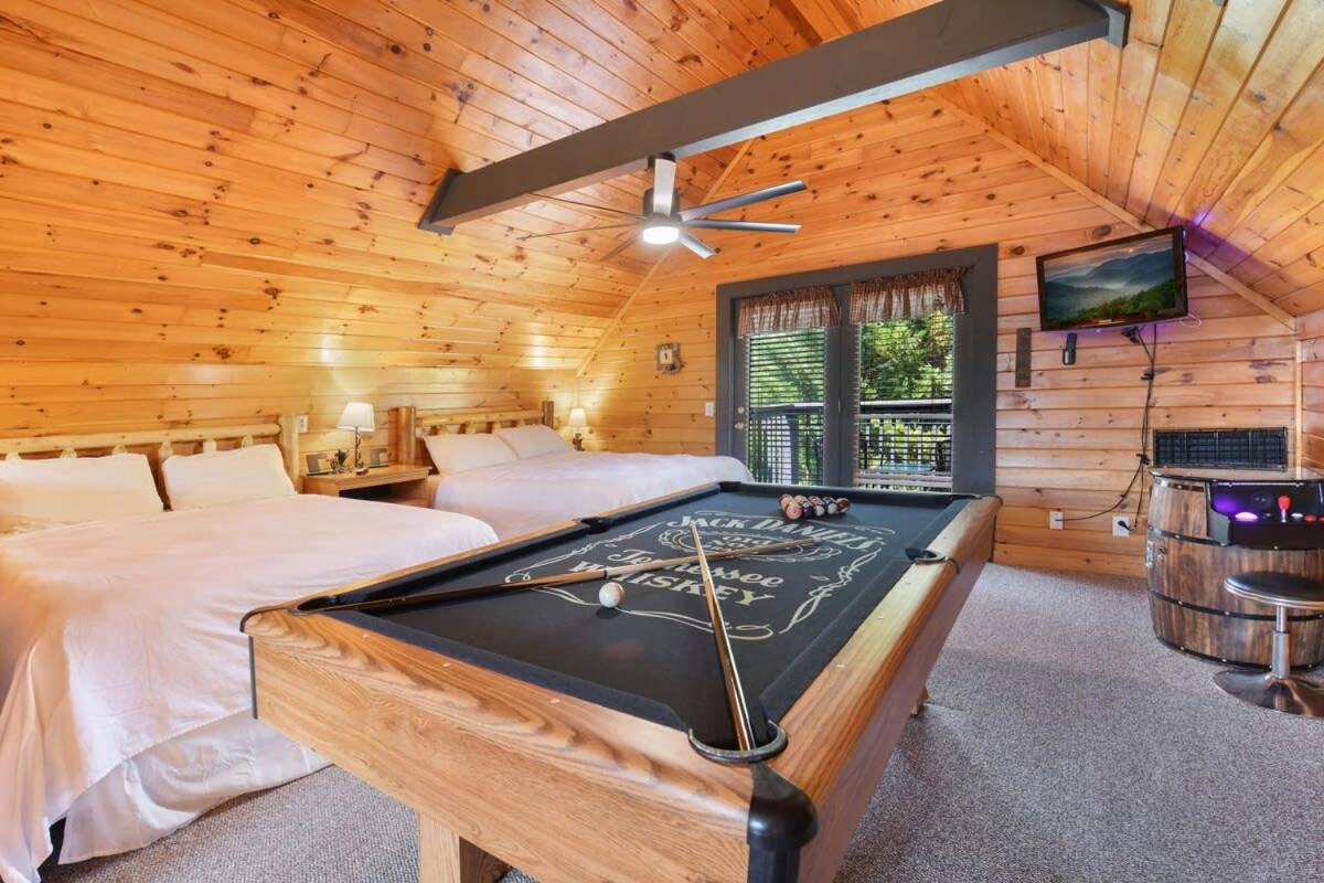 Ryes And Shine Bootlegger'S Cabin! Hot Tub* Pool* Arcade* Billiards *Ev * Pet Friendly Sevierville Eksteriør bilde