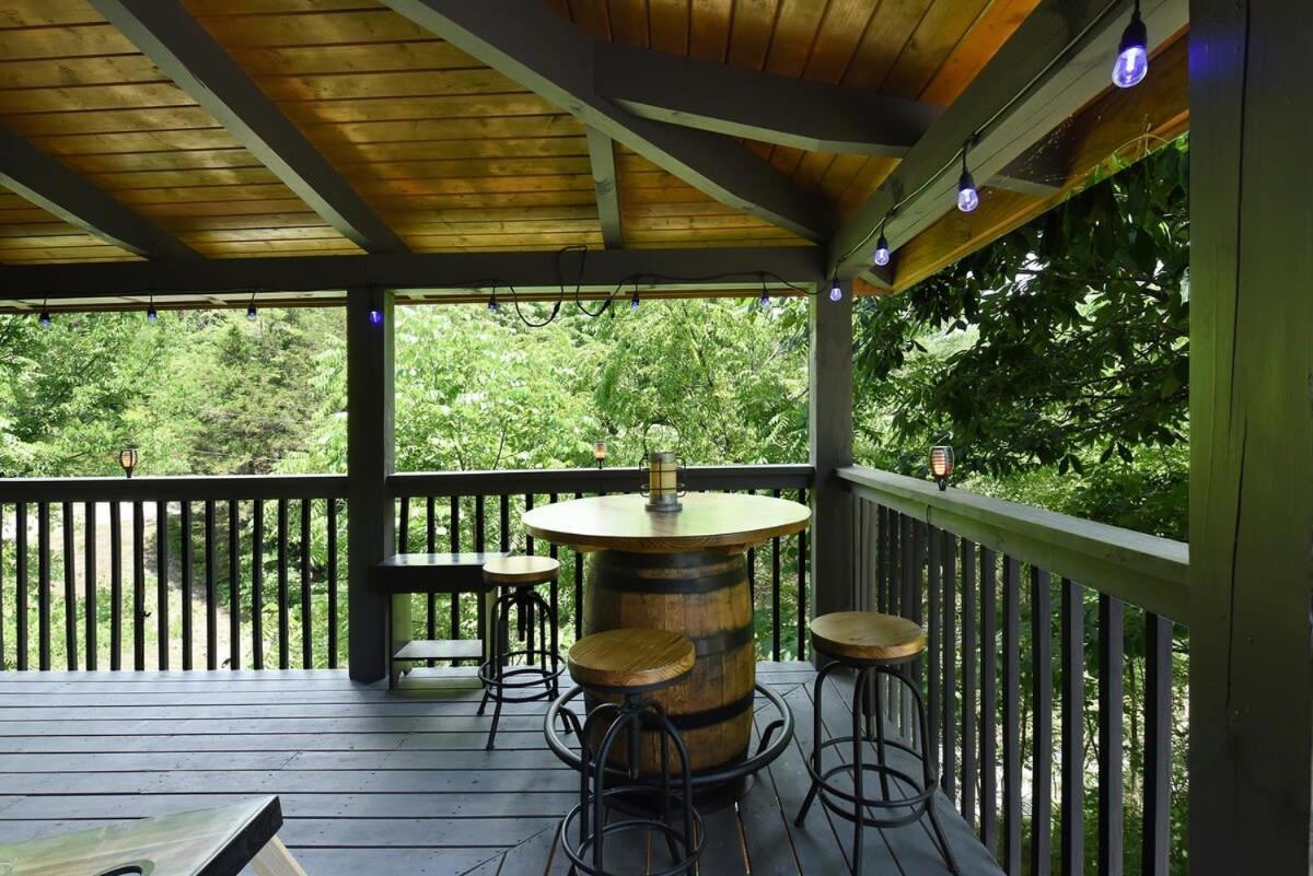 Ryes And Shine Bootlegger'S Cabin! Hot Tub* Pool* Arcade* Billiards *Ev * Pet Friendly Sevierville Eksteriør bilde