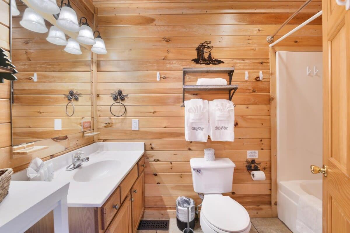 Ryes And Shine Bootlegger'S Cabin! Hot Tub* Pool* Arcade* Billiards *Ev * Pet Friendly Sevierville Eksteriør bilde