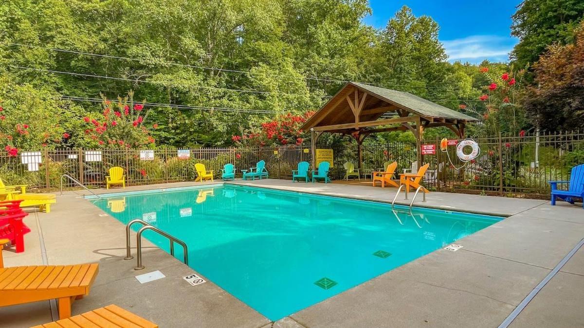Ryes And Shine Bootlegger'S Cabin! Hot Tub* Pool* Arcade* Billiards *Ev * Pet Friendly Sevierville Eksteriør bilde